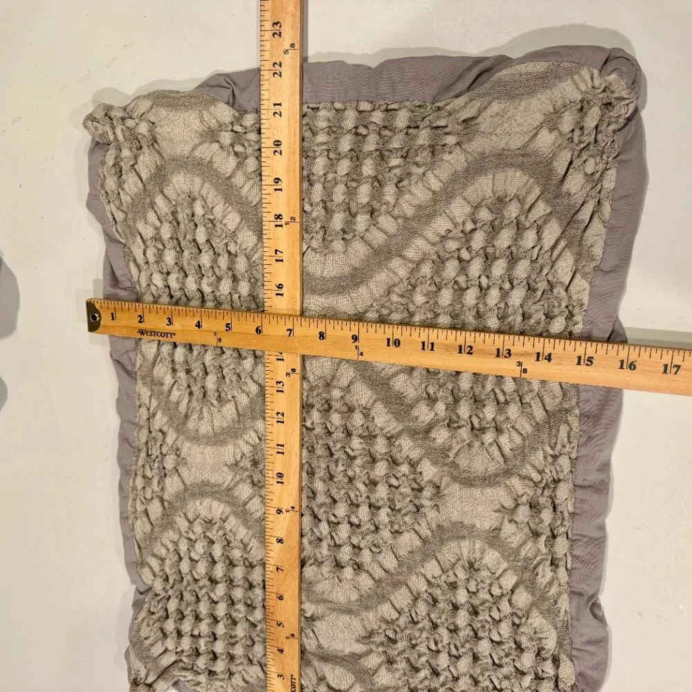 Artelier Nicole Miller Woven Lattice Chevron Knit Gray Pillowcases Set 2 Bedding